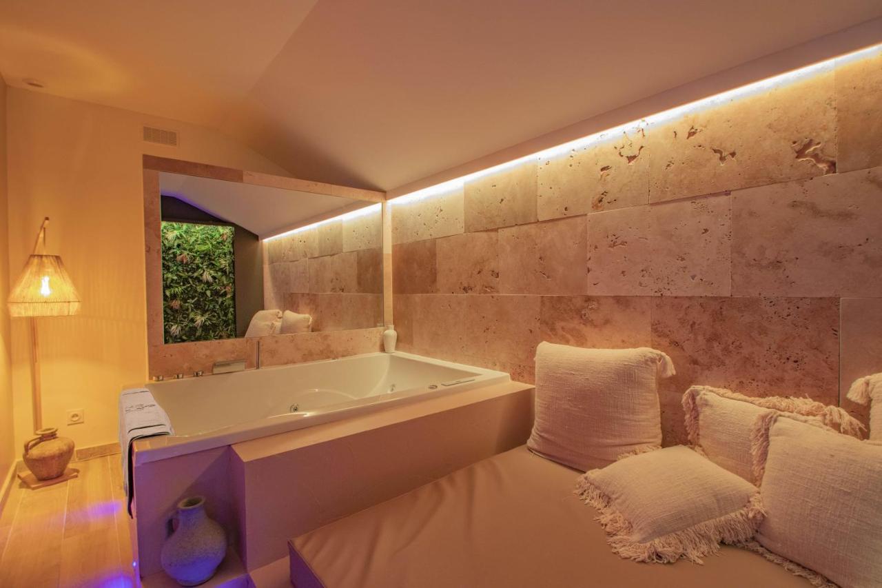 Les Bains D'Eros Hotel Cuers Luaran gambar