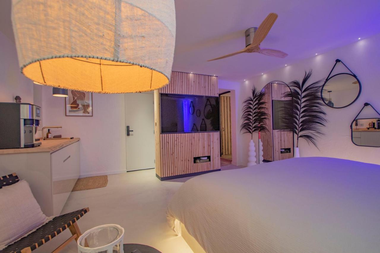 Les Bains D'Eros Hotel Cuers Luaran gambar